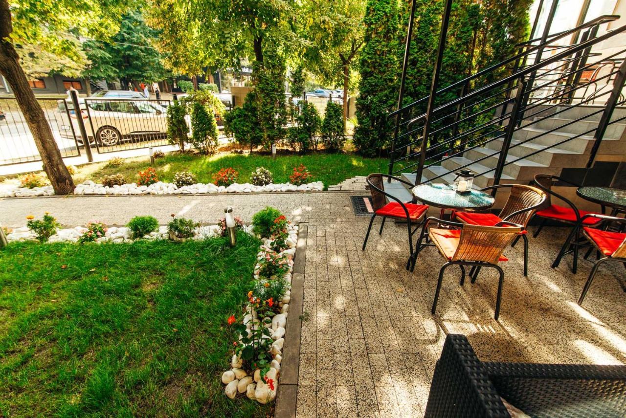 Tiptop Hotel City Center Кишинёв Экстерьер фото