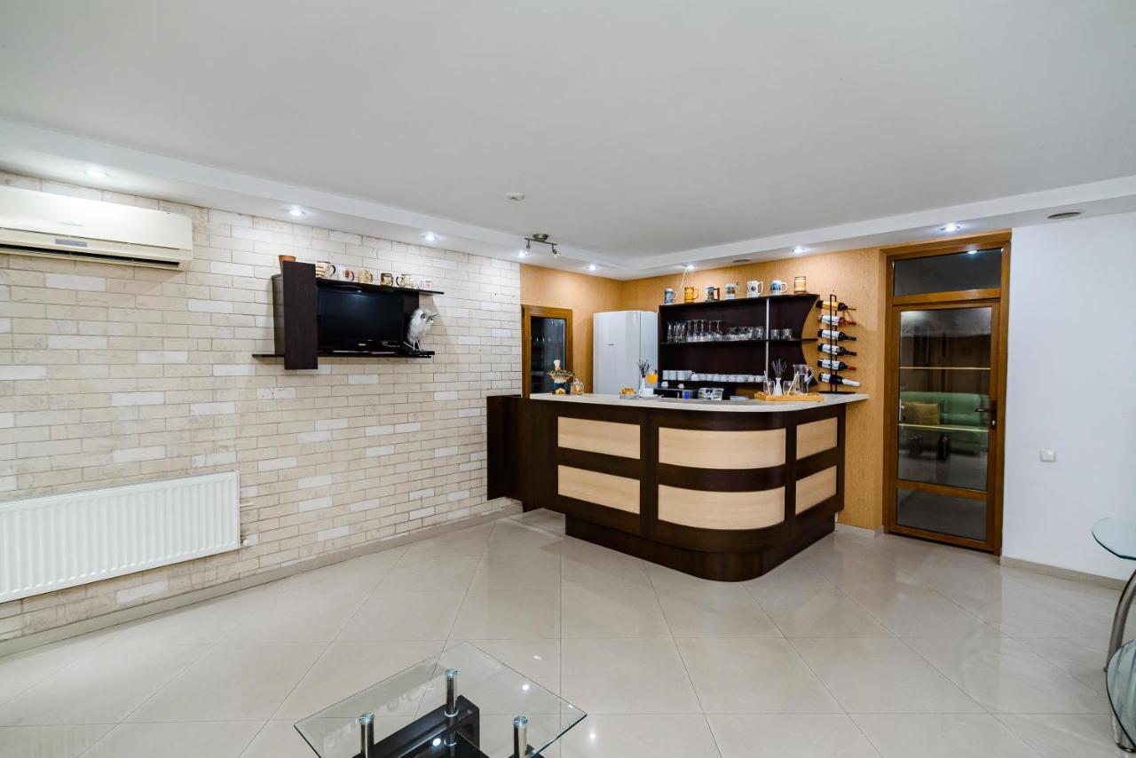 Tiptop Hotel City Center Кишинёв Экстерьер фото