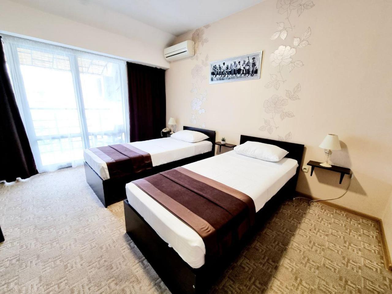 Tiptop Hotel City Center Кишинёв Экстерьер фото