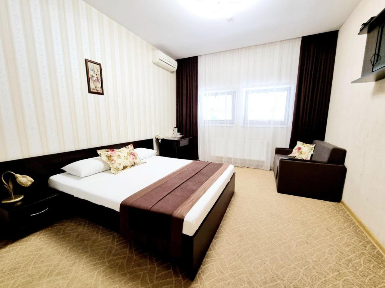 Tiptop Hotel City Center Кишинёв Экстерьер фото
