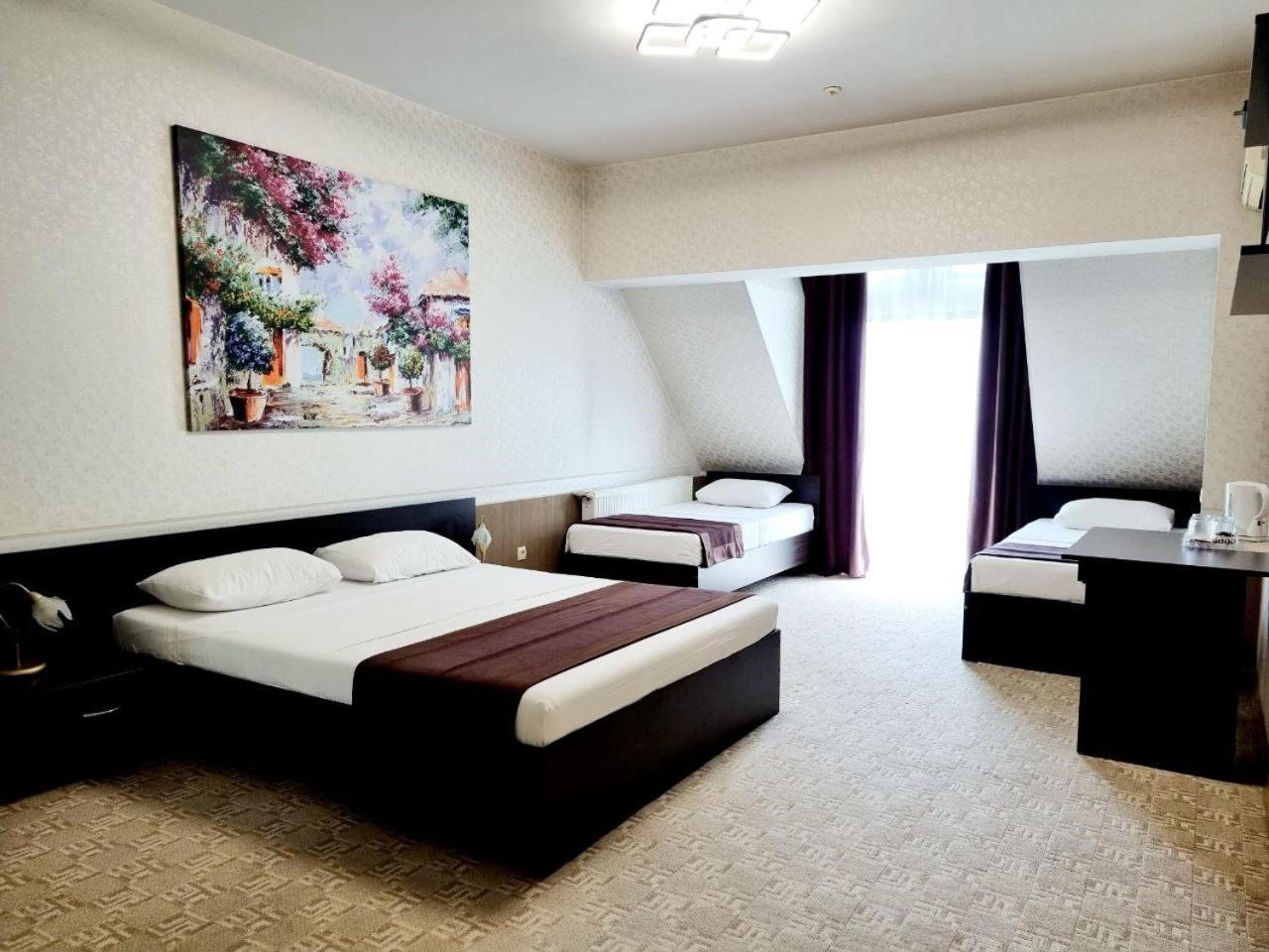 Tiptop Hotel City Center Кишинёв Экстерьер фото